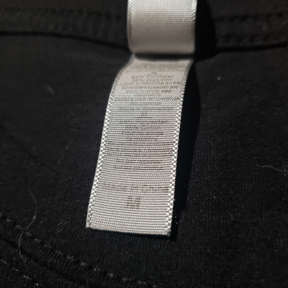 Graphic tshirt • medium - Picture 2 of 2